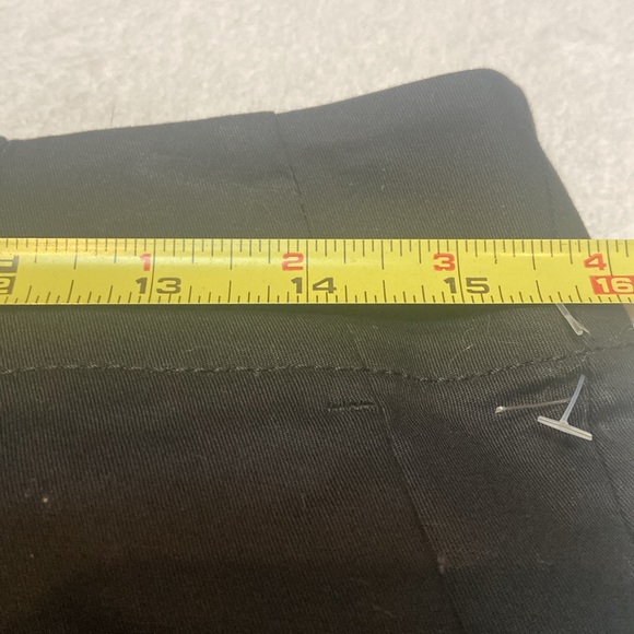 ANN TAYLOR Petite Size 4P Black Shorts - Picture 4 of 10